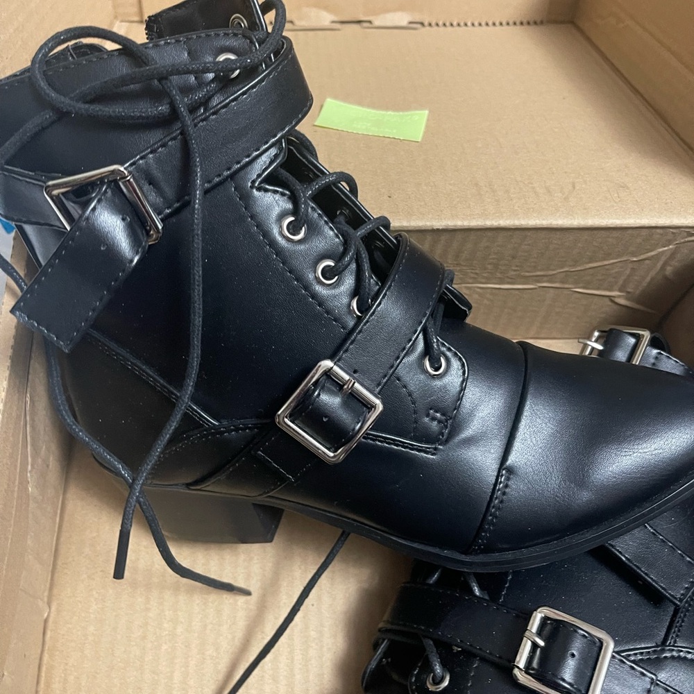 Le Chateau Black Combat Boots